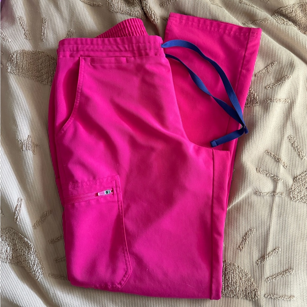 Figs skinny leg scrub pant
